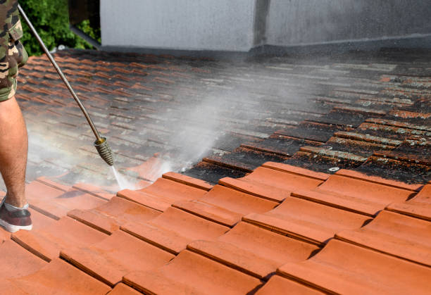 Best Fence Pressure Washing  in Middlefield, OH
