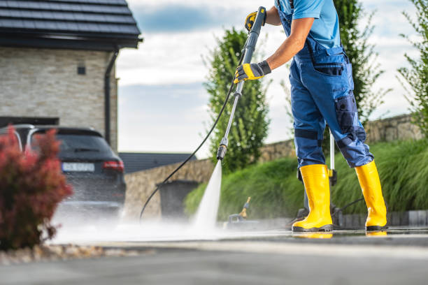 Pressure Washing Brick in Middlefield, OH
